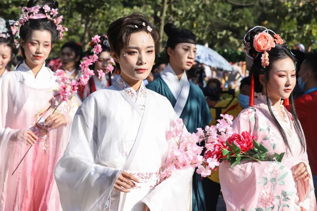 清明踏青好时节，花神畅游观音山，邀您共赴百花宴