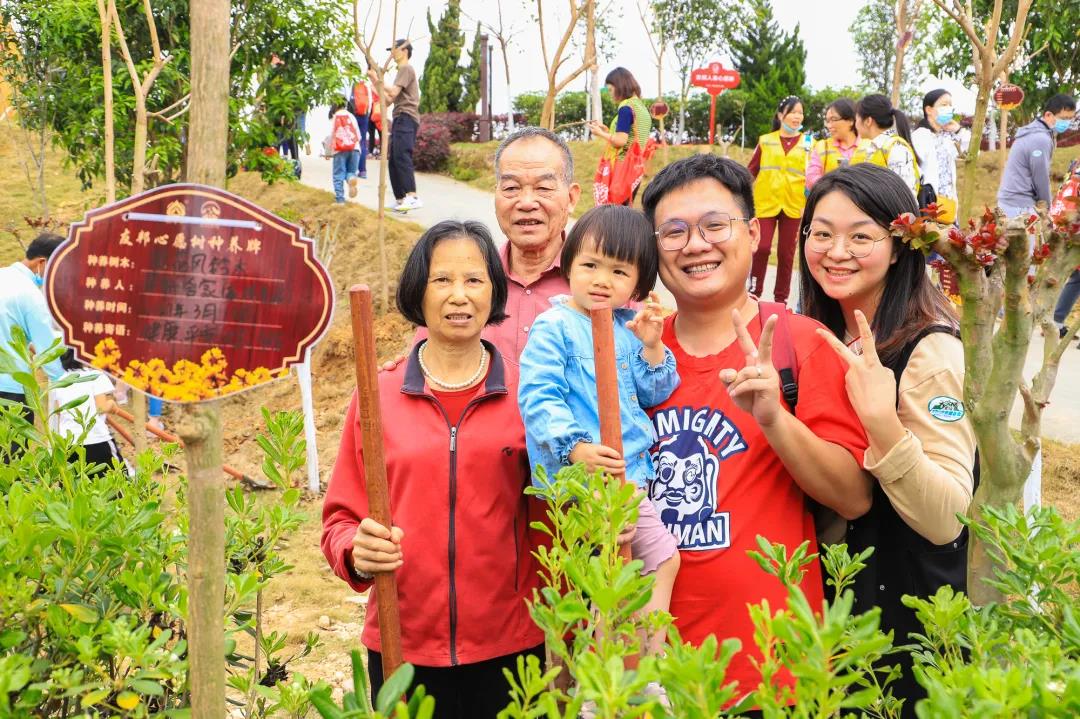 绿满观音山，共植心愿林，直击友邦东莞植树活动现场