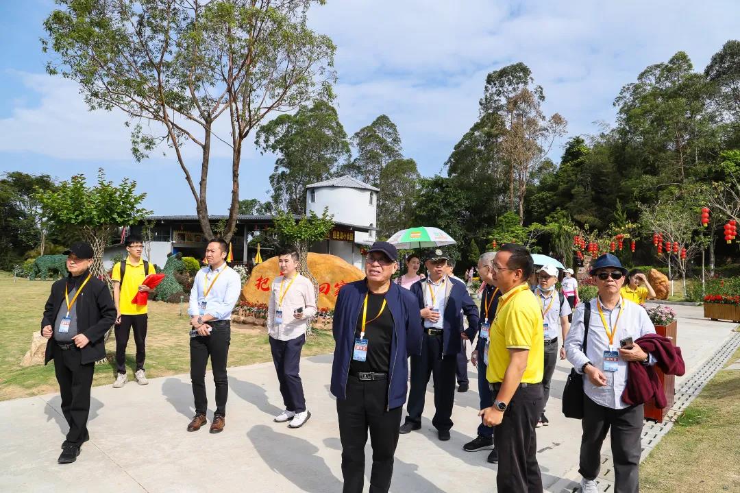 “品鉴岭南”中国著名作家采风团，雅聚观音山，共筑文化艺术林