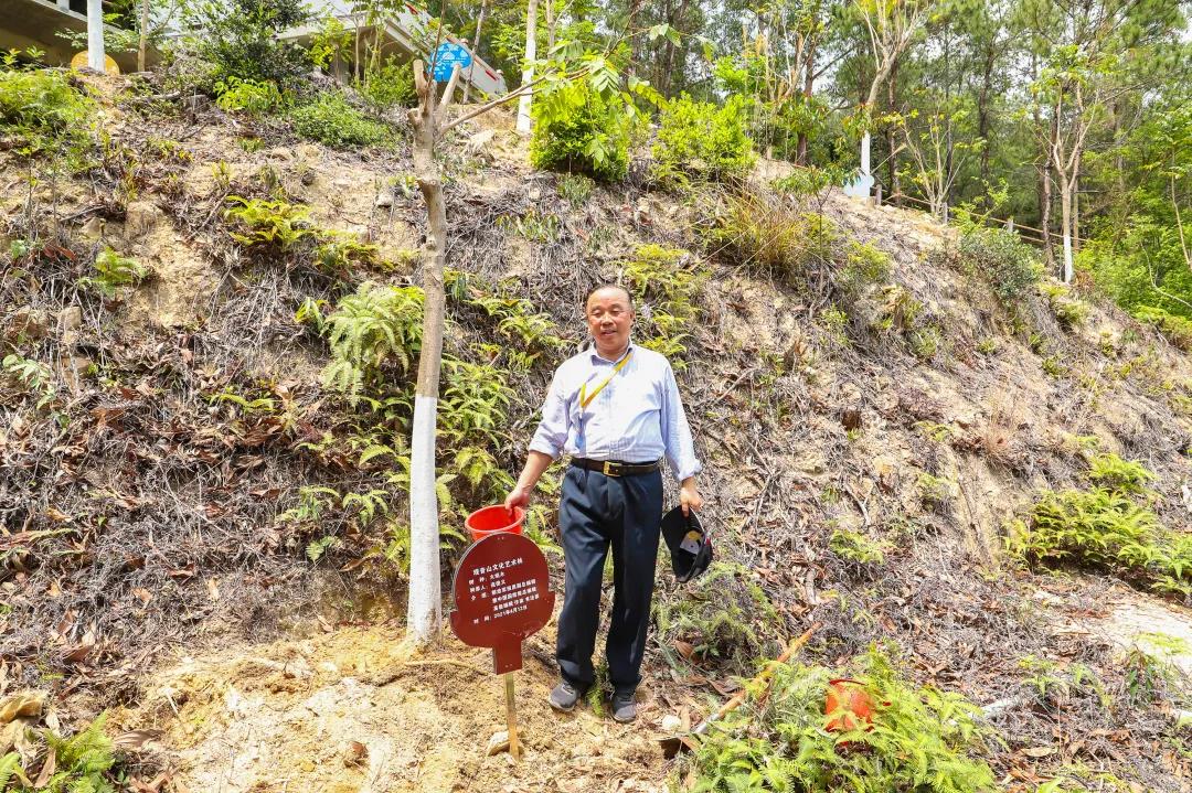 “品鉴岭南”中国著名作家采风团，雅聚观音山，共筑文化艺术林